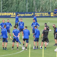 El Cádiz cierra el mercado sin el central que buscaba