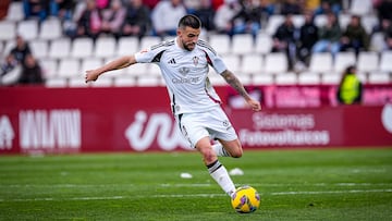 Agus Medina, polivalencia y sacrificio para el Albacete