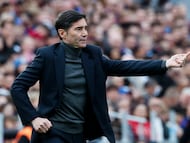 BARCELONA, 28/02/2026.-El entrenador del Villarreal Marcelino García Toral, durante el partido de la jornada 26 de LaLiga entre el Barcelona y el Villarreal, este sábado en el estadio Spotify Camp Nou en Barcelona.-EFE/ Toni Albir