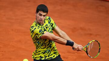 Tennis - Italian Open - Foro Italico, Rome, Italy - May 13, 2023 Spain's Carlos Alcaraz in action during his round of 64 match against Spain's Albert Ramos-Vinolas REUTERS/Aleksandra Szmigiel