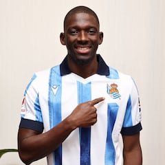 Oficial: Hamari Traoré, primer fichaje de la Real de Champions