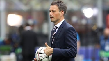 Soccer Football - Atletico Madrid v Real Madrid - UEFA Champions League Final - San Siro Stadium, Milan, Italy - 28/5/16
Referee Mark Clattenburg before the game.