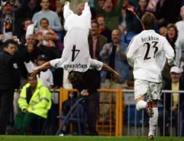 Ramos celebró goles haciendo mortales para delicia del público del Bernabéu.