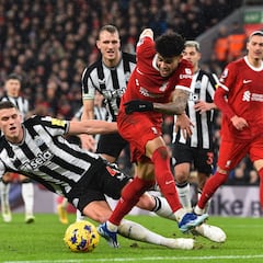 Luis Díaz brilla en triunfo de Liverpool sobre Newcastle