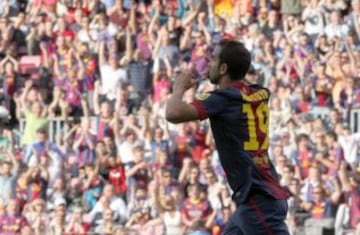 Barcelona - Málaga. 3-0 Montoya celebra el tercer gol.