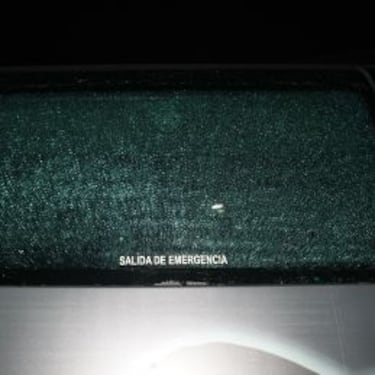 Una luna del autobús del Celta, rota a su llegada a Riazor