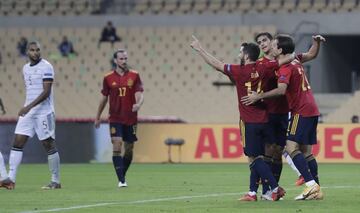 6-0. Mikel Oyarzabal  celebró el sexto gol.