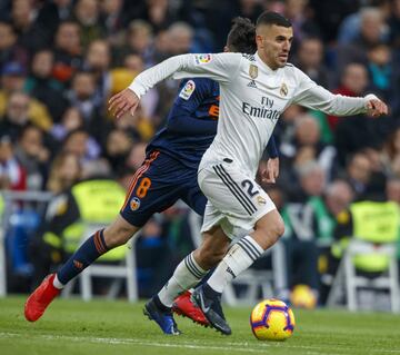 En 2017 firm車 por el Real Madrid donde jug車 dos temporadas, la 17/18 y la 18/19. Tras dos temporadas cedido en el Arsenal, regres車 la disciplina del cuadro blanco en verano de 2021 donde permanece actualmente.
