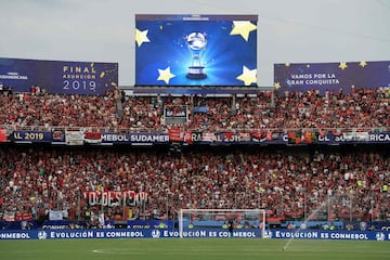 Gran ambiente en la final de la Copa Sudamericana. 