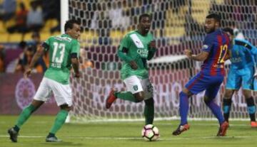 




Goals from Luiz Suarez, Lionel Messi and Neymar helped Barcelona beat Saudi champions Al-Ahli 5-3 in a thrilling friendly in Doha. The superstar trio all scored by the 17th minute, helping the Spanish giants to stroll into an early three-goal lead. 
