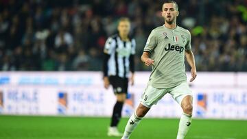 Pjanic durante un partido de Serie A contra el Udinese.