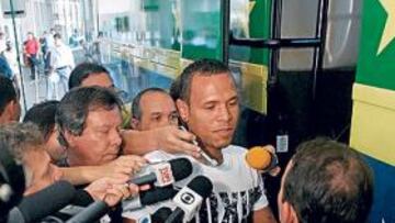 <b>CAMBIO. </b>Luis Fabiano habló en Brasil de su futuro.
