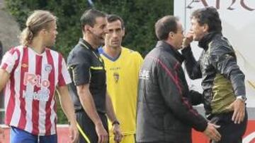 <b>SONRISA. </b>Cifuentes se ríe mientras José es expulsado en Lugo.