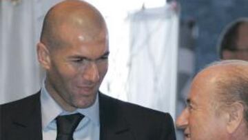 <b>NO FALTÓ.</b> El astro francés quiso acudir al merecido homenaje a "la Saeta".