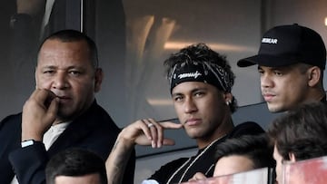 Neymar con su padre.