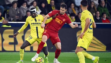 Guido Rodriguez durante un partido con el Valencia.