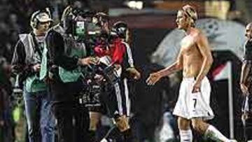 <b>POLÉMICA.</B> La UE quiere que la Premier negocie a su manera.