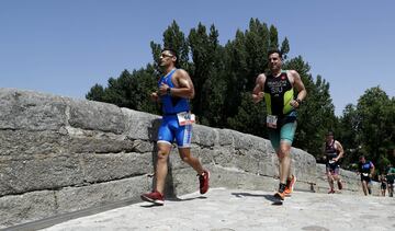 El Tri Cross Navaluenga refrescó el inicio del verano