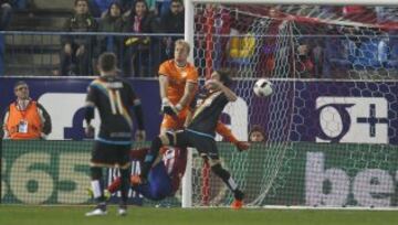 Gol 2-0 de Griezmann que aprovechó un barullo en el área tras un córner