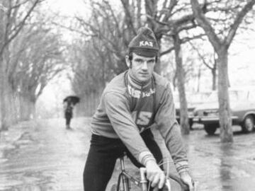 Ciclista español, profesional entre los años 1963 y 1979, durantes los cuales logró 158 victorias