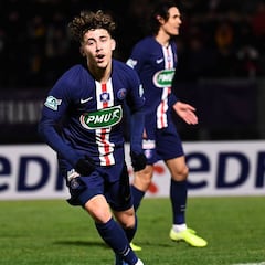 Mbappé: "Firma el contrato y te regalo unas zapatillas"