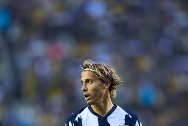 ¿Sergio Canales apunta a Racing? Esto piensan en España