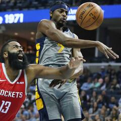 Harden mete 57 puntos pero sus Rockets pierden en la prórroga