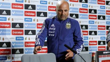 GRAF943. MADRID, 26/03/2018.- El seleccionador argentino de fútbol, Jorge Sampaoli, durante la rueda de prensa ofrecida esta tarde en Madrid, antes del partido amistoso que disputarán contra España mañana martes en el Estadio W