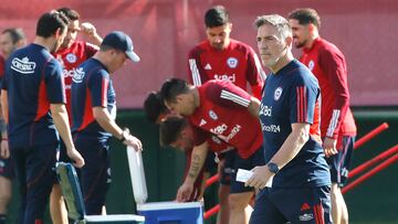 Berizzo sorprende y este sería el reemplazante de Vidal en la formación ante Perú
