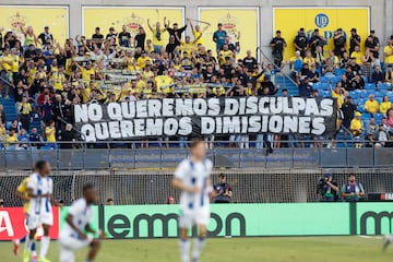 Pancarta de Ultra Naciente dedicada a los gestores de Las Palmas.