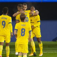 El Cádiz, un tercio más cerca de su objetivo