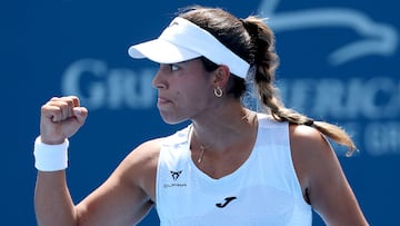 MASON, OHIO - AUGUST 09: Jessica Bouzas Maneiro of Spain celebrates match point against Leylah Fernandez of Canada during the Cincinnati Open at Lindner Family Tennis Center on August 09, 2025 in Mason, Ohio. Matthew Stockman/Getty Images/AFP (Photo by MATTHEW STOCKMAN / GETTY IMAGES NORTH AMERICA / Getty Images via AFP)