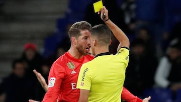 Sergio Ramos fue amonestado por Gil Manzano, pero las im&aacute;genes muestran que &eacute;l no derrib&oacute; a Leo Baptistao.