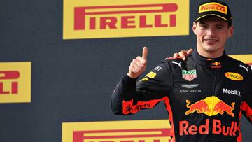 Max Verstappen en el podio tras la carrera en el GP de Francia.