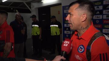 Medel se encuentra con otra revelación de la Roja y le dice esto