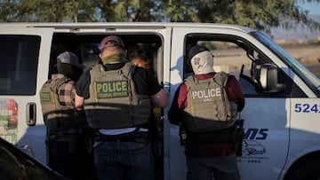 Los inmigrantes con un número de extranjero cuentan con varias opciones para consultar si tienen una orden de deportación en su contra.