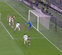 El Milán marca en el 89′ y el VAR lo anula por mano