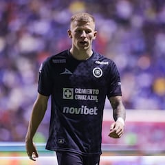 Cruz Azul investiga ausencia de Mateusz Bogusz en el inicio de la pretemporada