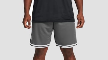 Un pantal¨®n corto para hombre de Under Armour fabricado con poli¨¦ster y que puedes encontrar en Amazon.
