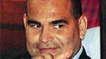 <B>BUEN HUMOR</B>. Chila fue el jugador más aclamado a la llegada a Corea.