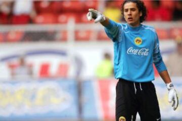 La carrera de Guillermo Ochoa en imágenes