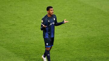 CINCINNATI, OHIO - JUNE 18: John Kennedy #10 of CF Pachuca reacts to a foul during the FIFA Club World Cup 2025 group H match between CF Pachuca and FC Salzburg at TQL Stadium on June 18, 2025 in Cincinnati, Ohio.   Michael Reaves/Getty Images/AFP (Photo by Michael Reaves / GETTY IMAGES NORTH AMERICA / Getty Images via AFP)