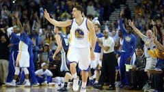 Otra bacanal de Thompson (42) complica a los Grizzlies