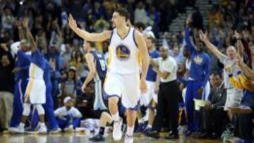 Otra bacanal de Thompson (42) complica a los Grizzlies