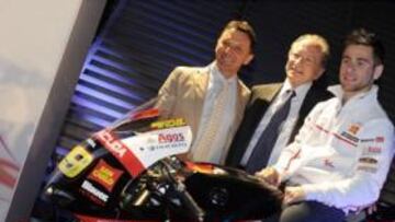 Honda Gresini se pasa al negro en memoria a Marco