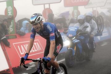 La lluviosa llegada al Pico Jano en imágenes