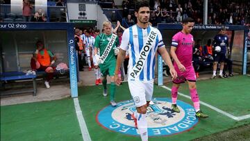 La camiseta m¨¢s fea del Huddersfield triunfa gracias a una 'trampa' publicitaria