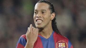 Ronaldinho: "El futuro pertenece a Dios, pero tengo contrato y me imagino en el Barça"