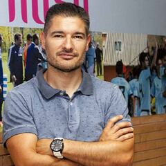 Carlos Hugo ya comunicó a Mouriño que deja el club