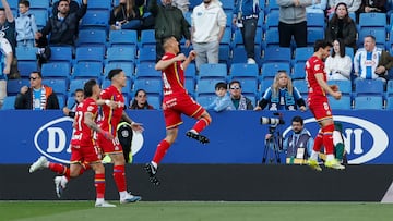 BARCELONA, 21/03/2026.-El centrocampista del Getafe Mauro Arambarri (d) celebra su gol contra el Espanyol durante el partido de la jornada 29 de LaLiga EA Sports entre el Espanyol y el Getafe, este sábado en el RCDE Stadium en Barcelona.-EFE/ Toni Albir